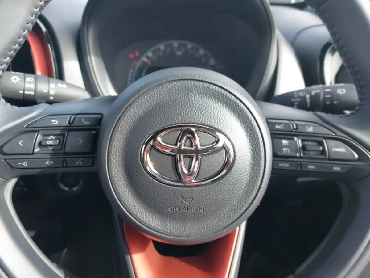 2023-toyota-aygo-x-10-vvt-i-exclusive-big-18