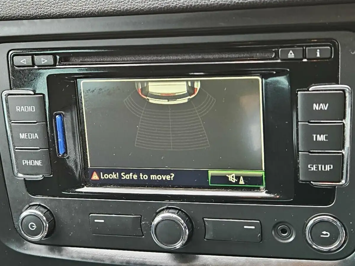 2015-skoda-yeti-20tdi-black-edition-dsg-big-17