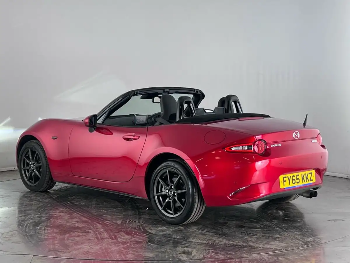 2015-mazda-mx-5-15-sport-nav-big-3
