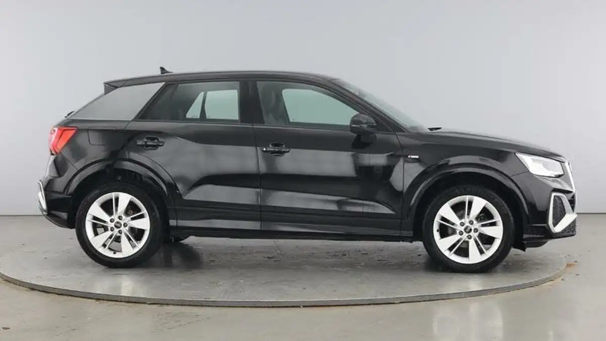 2022-audi-q2-15-35-tfsi-s-line-big-3