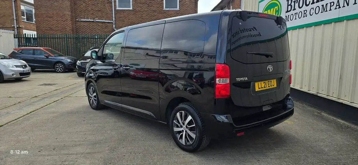 2021-toyota-proace-verso-20d-family-150ps-premium-pkl1-big-6