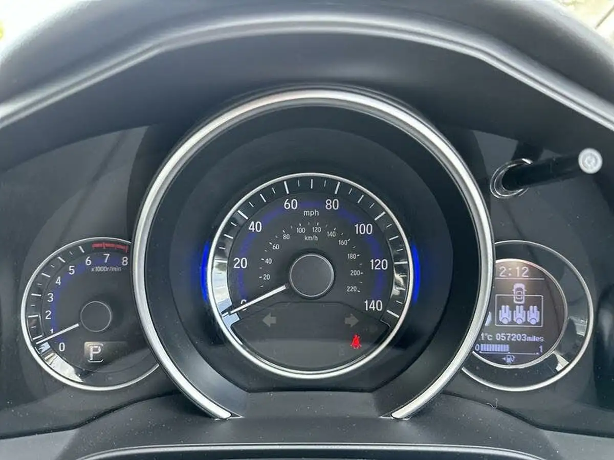 2018-honda-jazz-13-i-vtec-ex-cvt-big-11