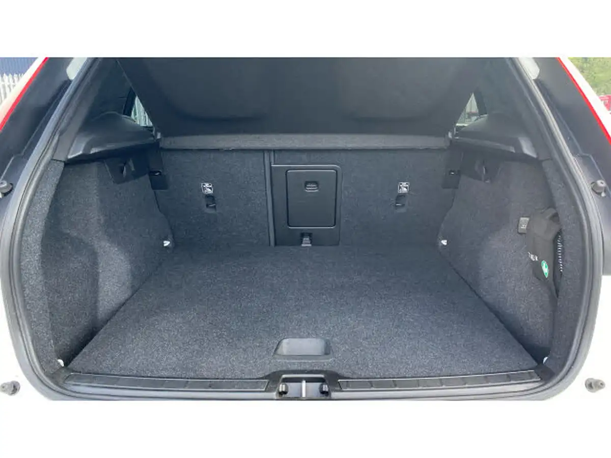 2021-volvo-xc40-15-t3-r-design-pro-163bhp-geartronic-big-16