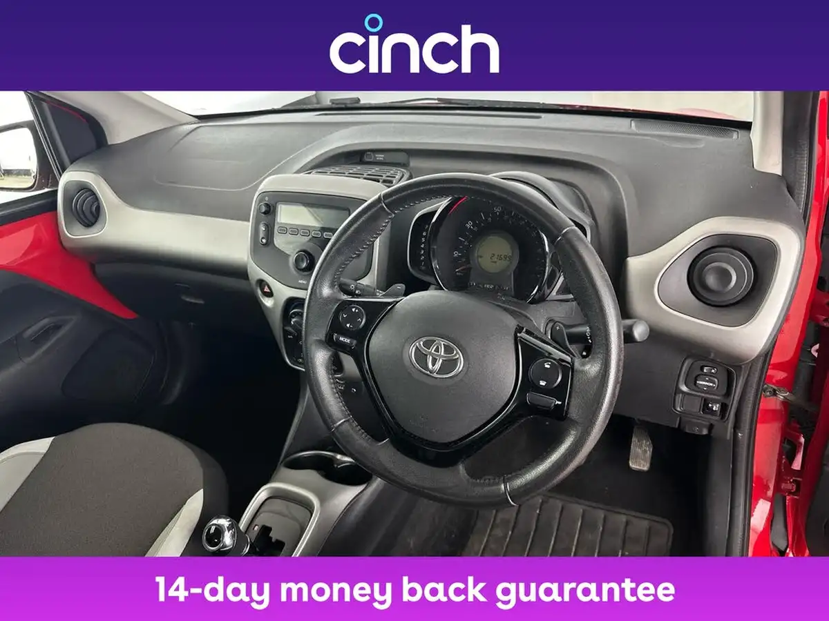 2018-toyota-aygo-10-vvt-i-x-play-71bhp-5d-x-shift-big-8