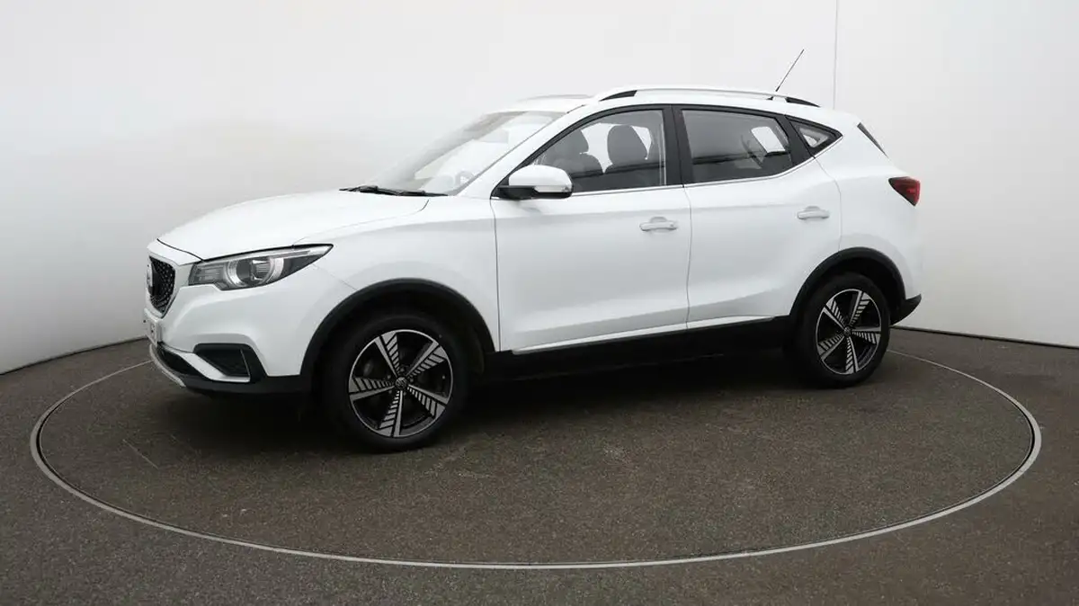 2021-mg-zs-suv-e-exclusive-ev-big-61