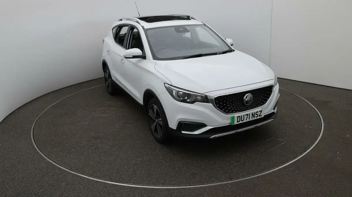 2021-mg-zs-suv-e-exclusive-ev-big-20