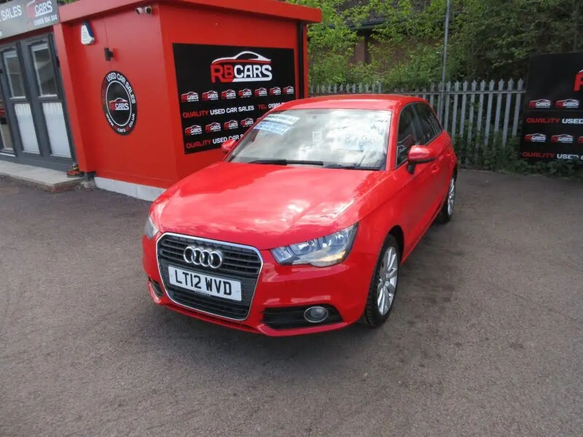 2012-audi-a1-14-tfsi-sportback-5d-s-tronic-big-2