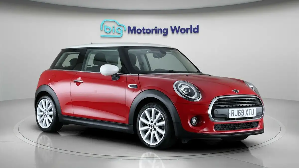 2020-mini-cooper-15-cooper-classic-hatchback-3d-big-1