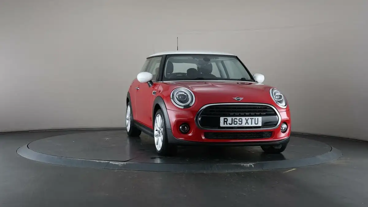 2020-mini-cooper-15-cooper-classic-hatchback-3d-big-42