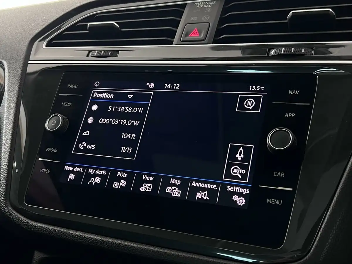 2019-volkswagen-tiguan-allspace-20bitdi-sel-scr-big-23