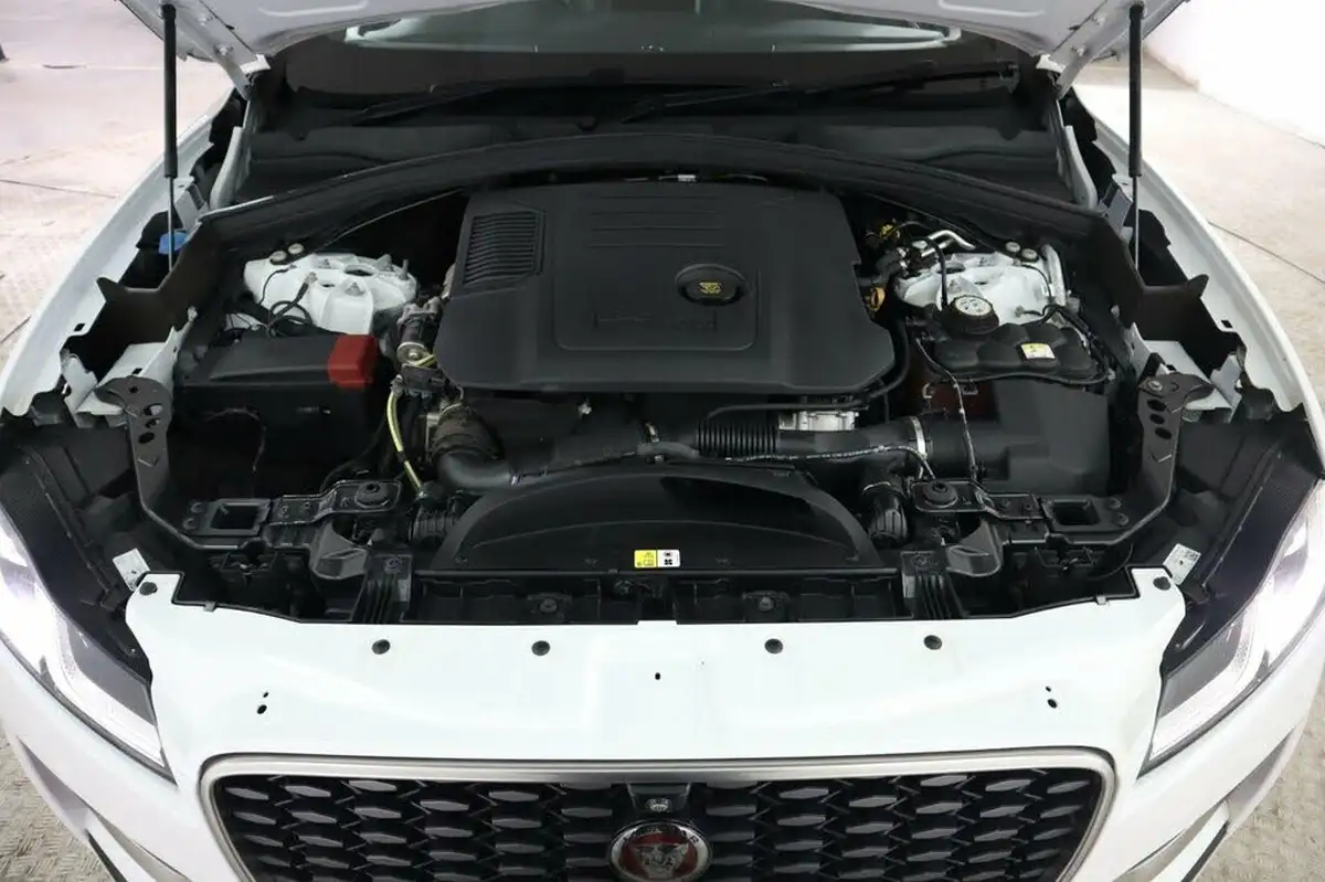 2021-jaguar-f-pace-20-d200-r-dynamic-s-mhev-big-25