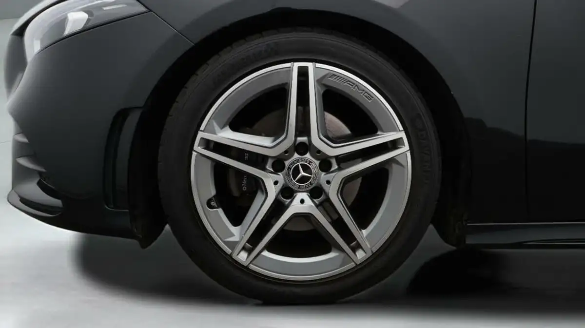 2019-mercedes-benz-a-class-13-a180-amg-line-hatchback-5d-big-18