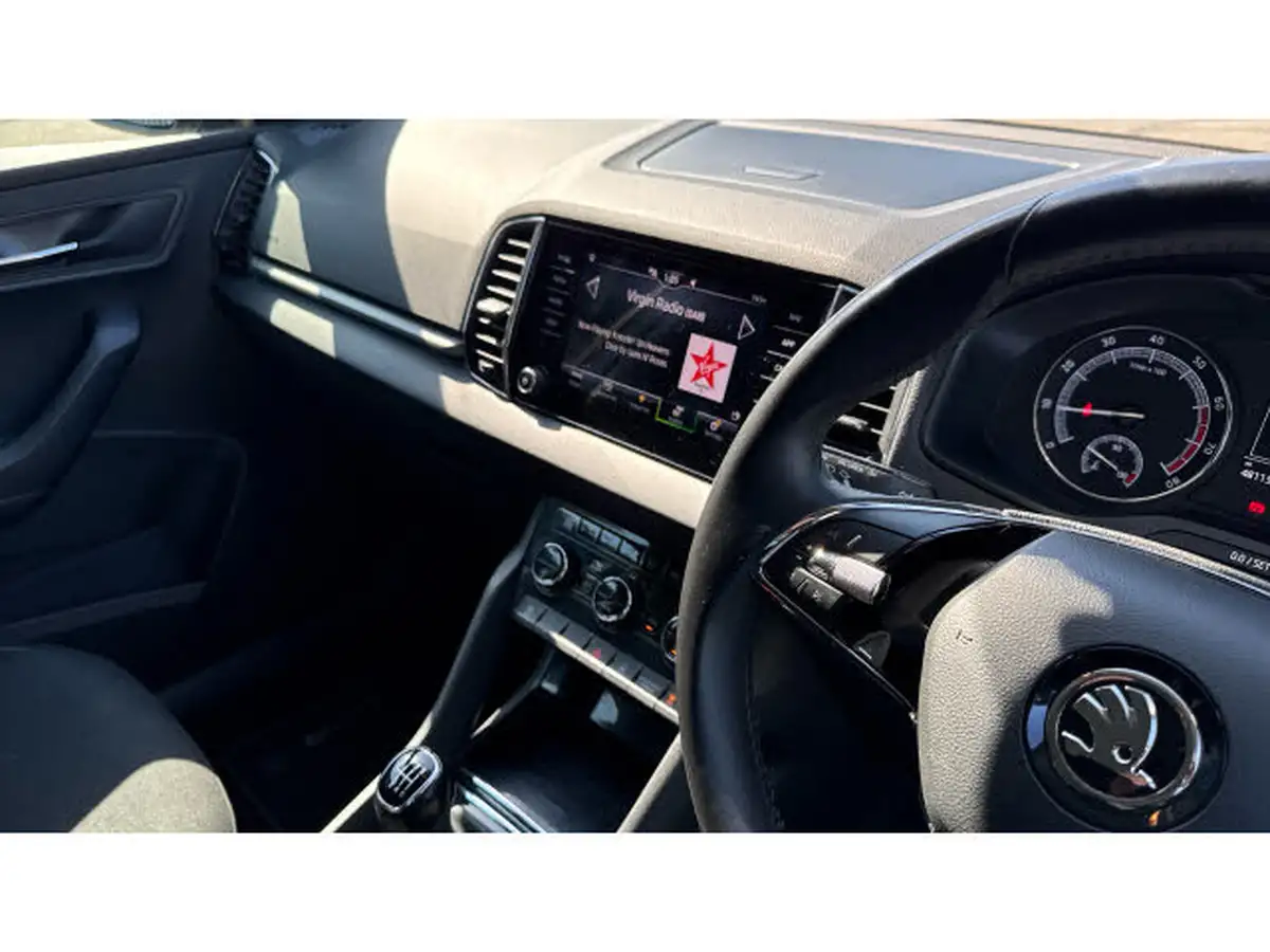 2020-skoda-karoq-15-tsi-se-big-13