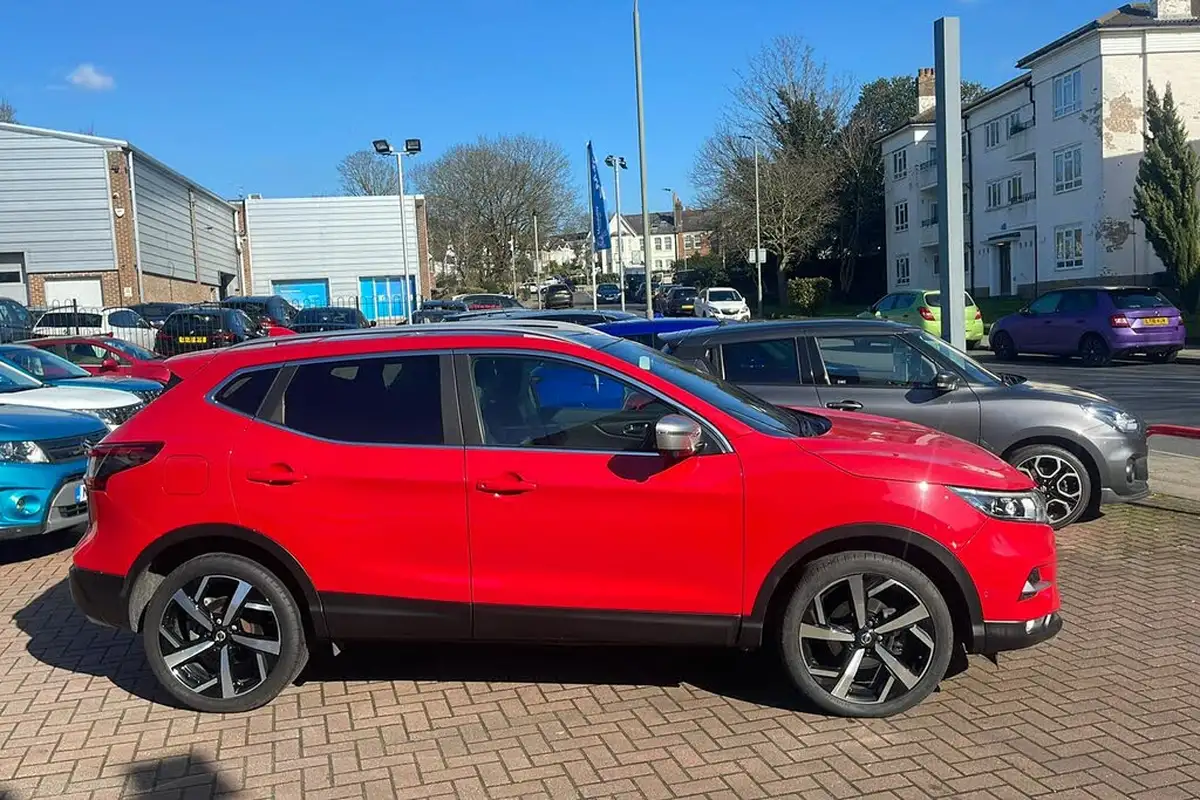 2019-nissan-qashqai-13-dig-t-tekna-160ps-19in-alloys-dct-big-5