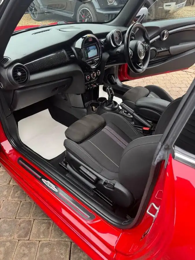 2019-mini-cooper-20-cooper-s-sport-189bhp-hatchback-3d-auto-big-12