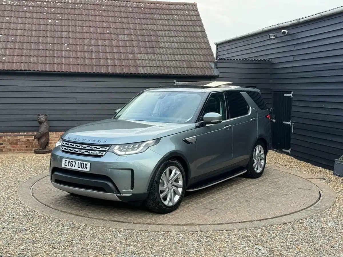 2017-land-rover-discovery-30td6-hse-259ps-awd-station-wagon-5d-auto-big-1