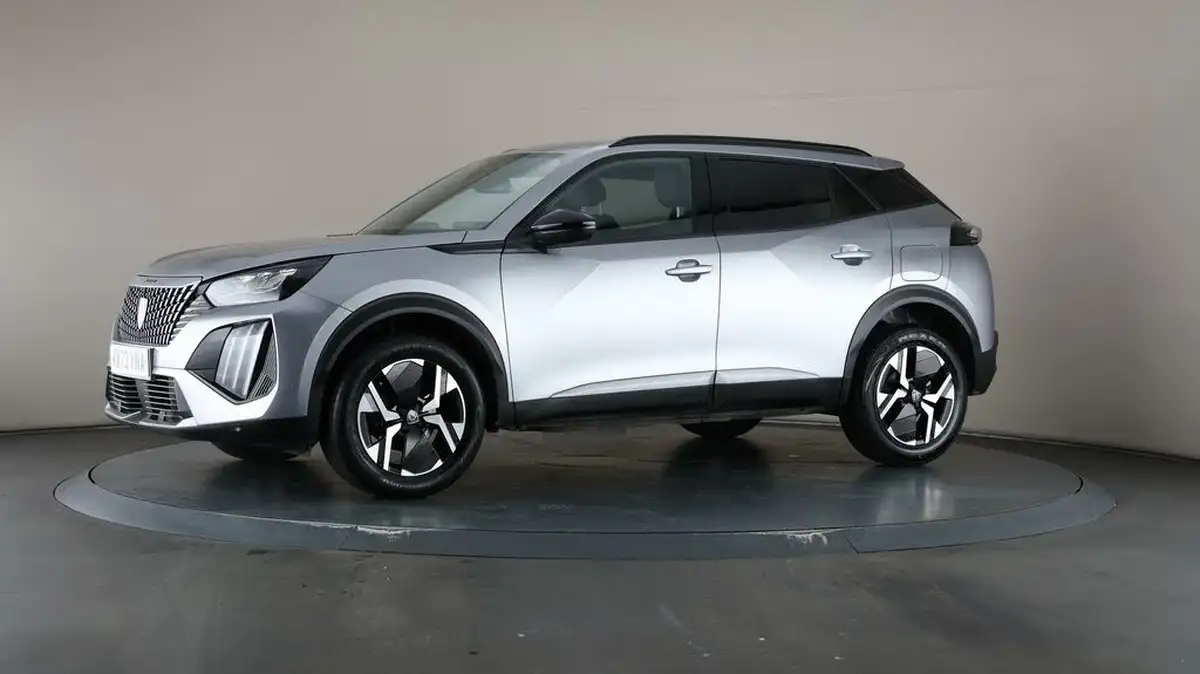 2023-peugeot-2008-suv-12-puretech-allure-big-32