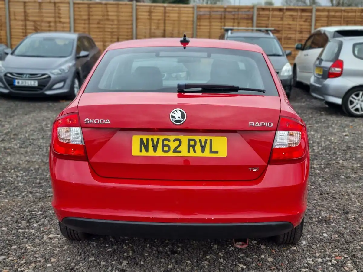 2013-skoda-rapid-12-se-86ps-big-6