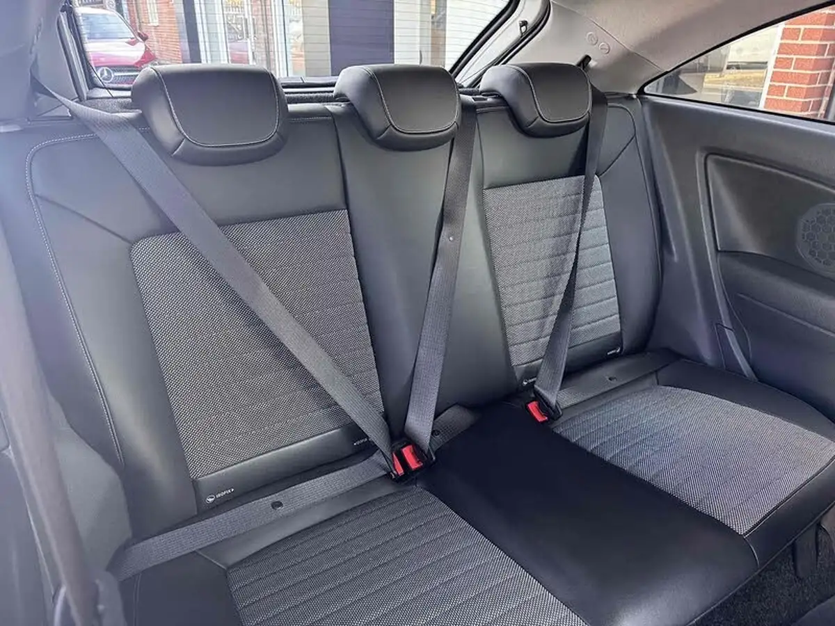2013-vauxhall-corsa-16-vxr-big-23