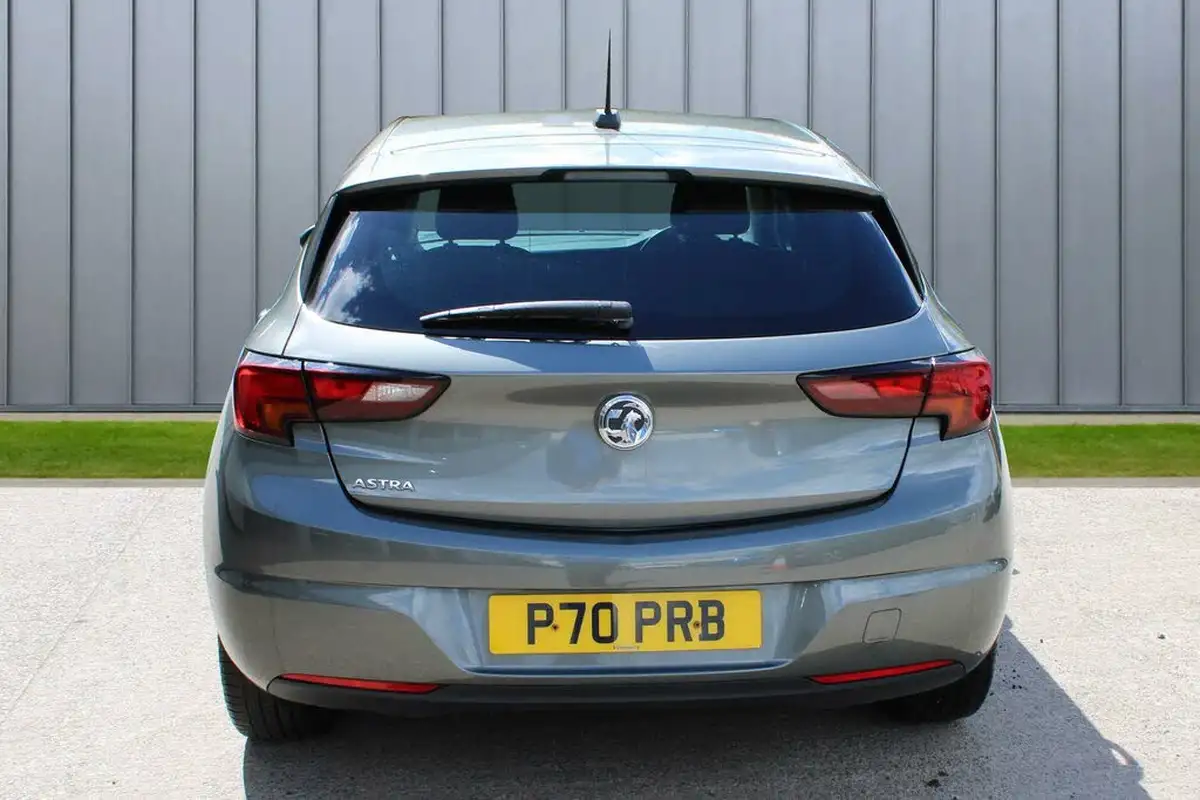 2019-vauxhall-astra-14i-16v-turbo-griffin-ss-big-6