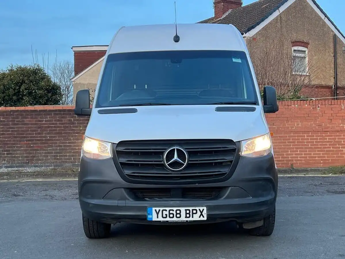 2018-mercedes-benz-sprinter-21cdi-311-l2h1-panel-van-rwd-eco-gear-360-big-15
