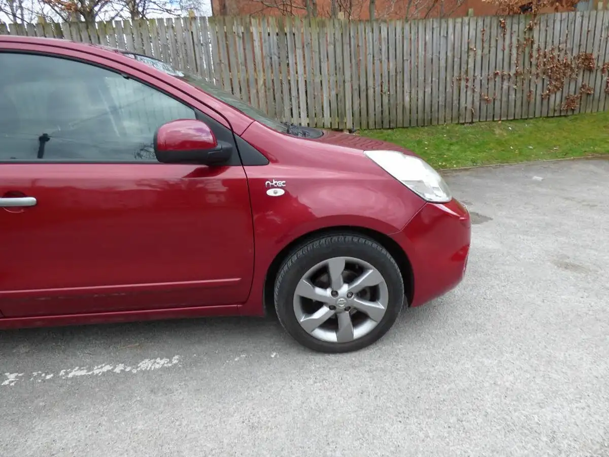 2011-nissan-note-16-n-tec-auto-big-2