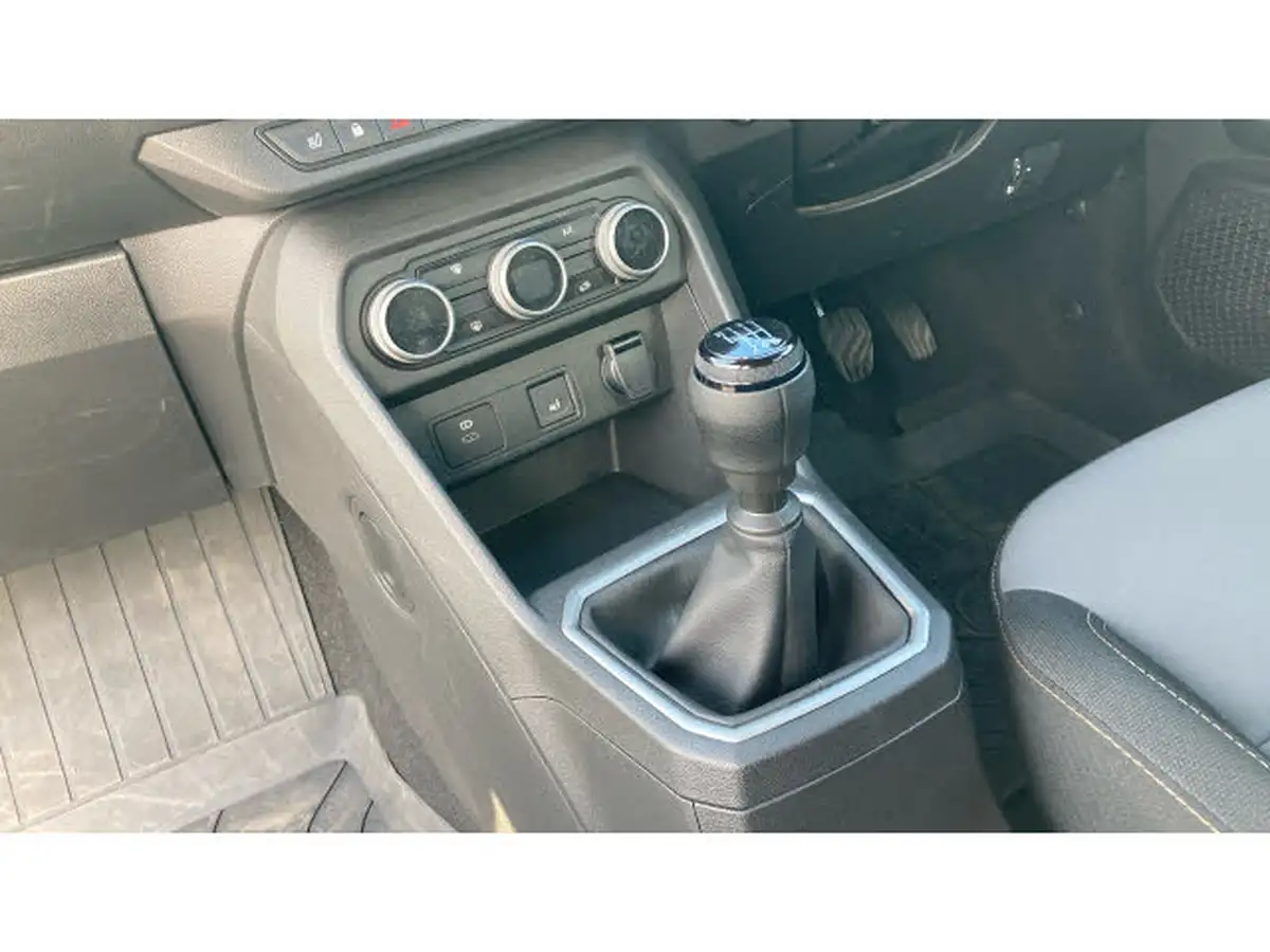 2024-dacia-sandero-stepway-10-tce-extreme-110bhp-big-12