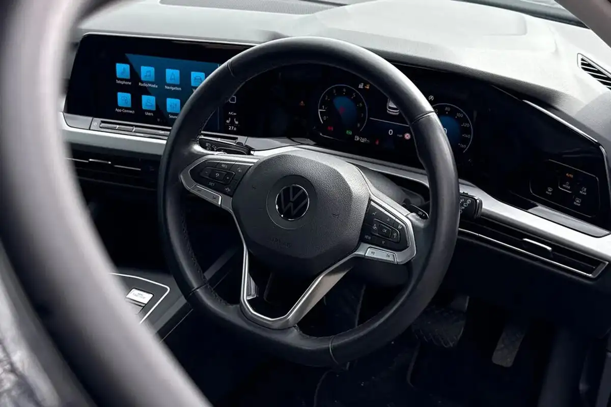 2020-volkswagen-golf-15-etsi-life-150ps-hatchback-big-26