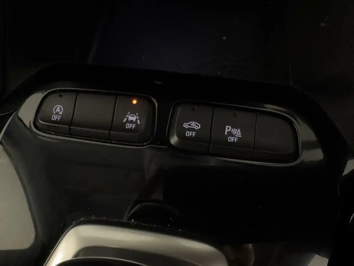 2022-vauxhall-corsa-12-turbo-elite-edition-auto-big-16
