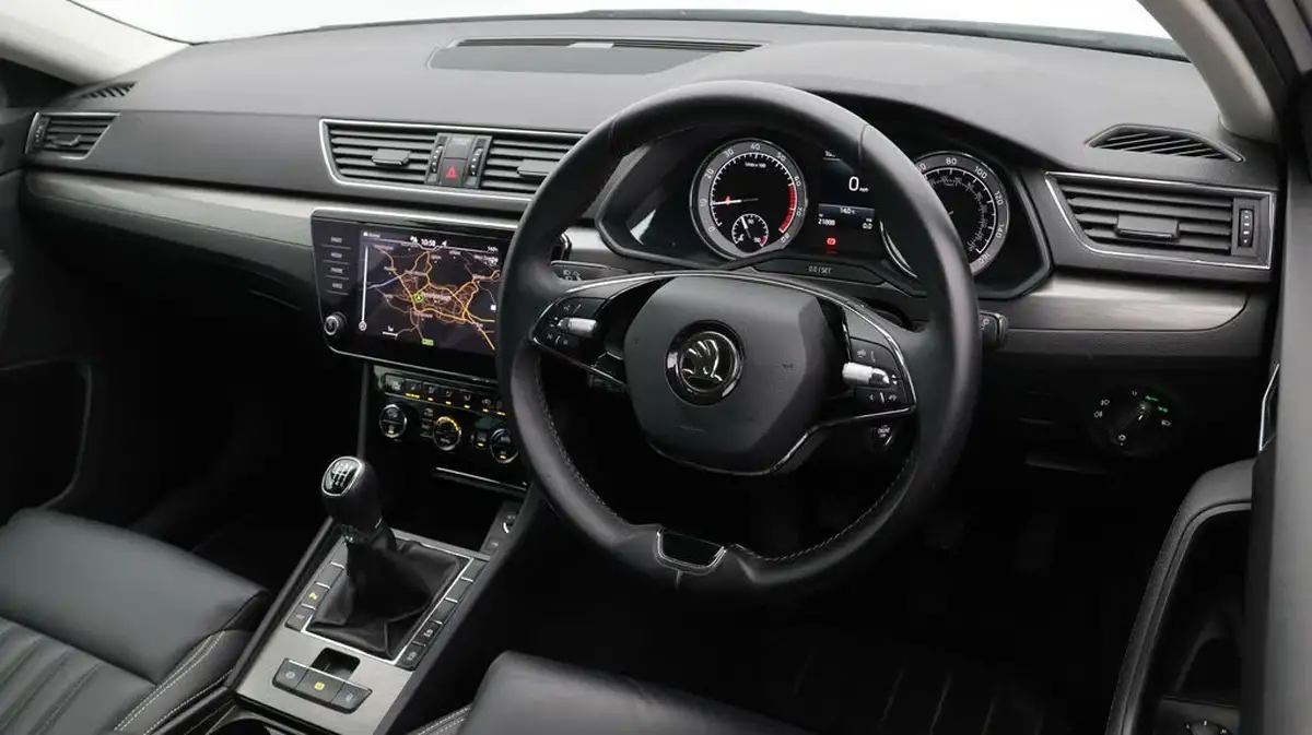 2020-skoda-superb-15-tsi-se-l-estate-big-9