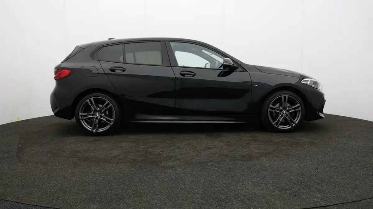 2021-bmw-1-series-15-118i-m-sport-lcp-big-31