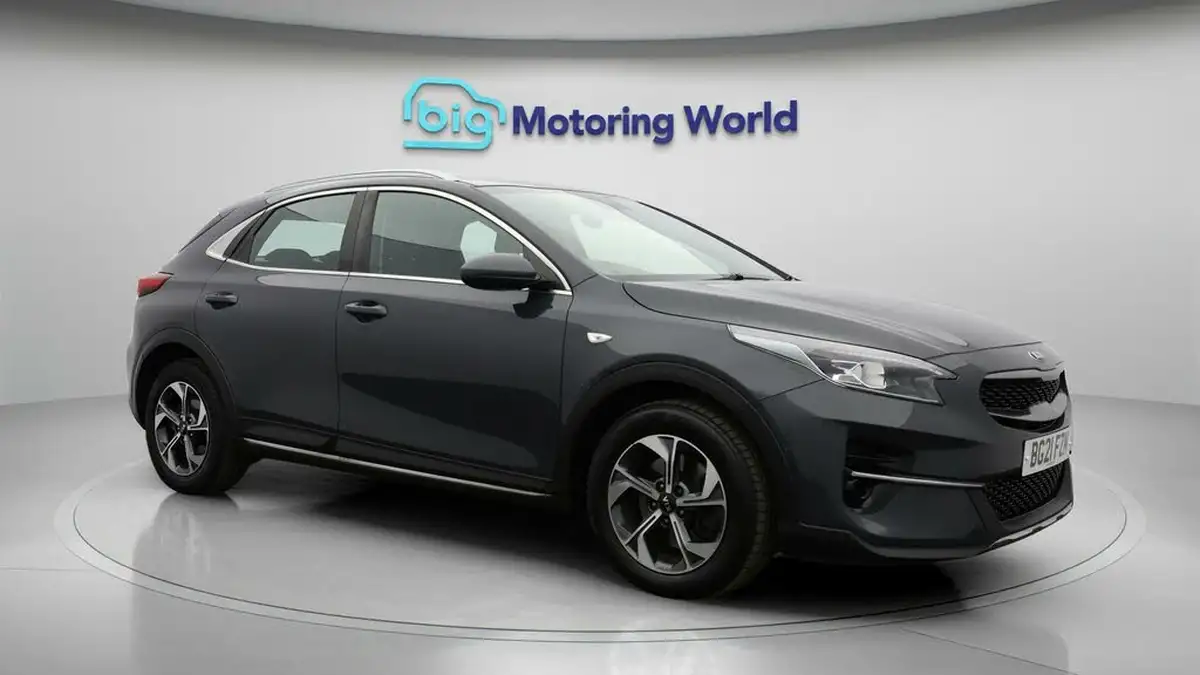 2021-kia-xceed-10-t-gdi-2-big-0