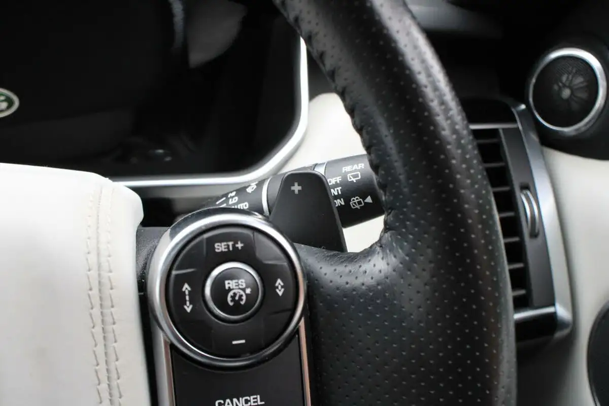 2015-land-rover-range-rover-sport-30-sd-v6-autobiography-dynamic-306bhp-4wd-big-32