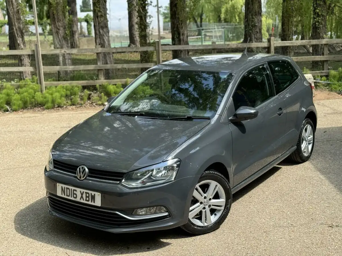 2016-volkswagen-polo-10-match-60ps-3d-big-32