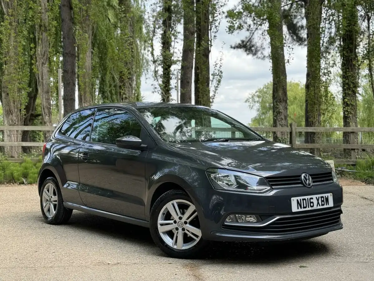 2016-volkswagen-polo-10-match-60ps-3d-big-8