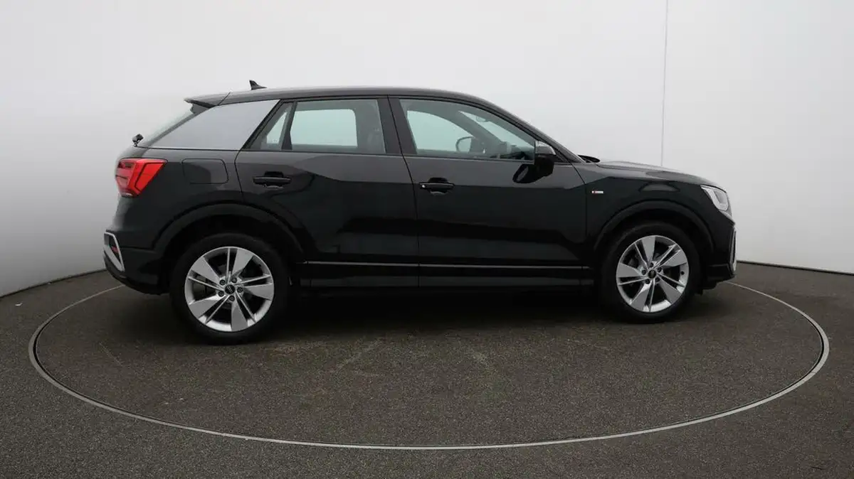 2022-audi-q2-15-35-tfsi-s-line-tronic-big-43