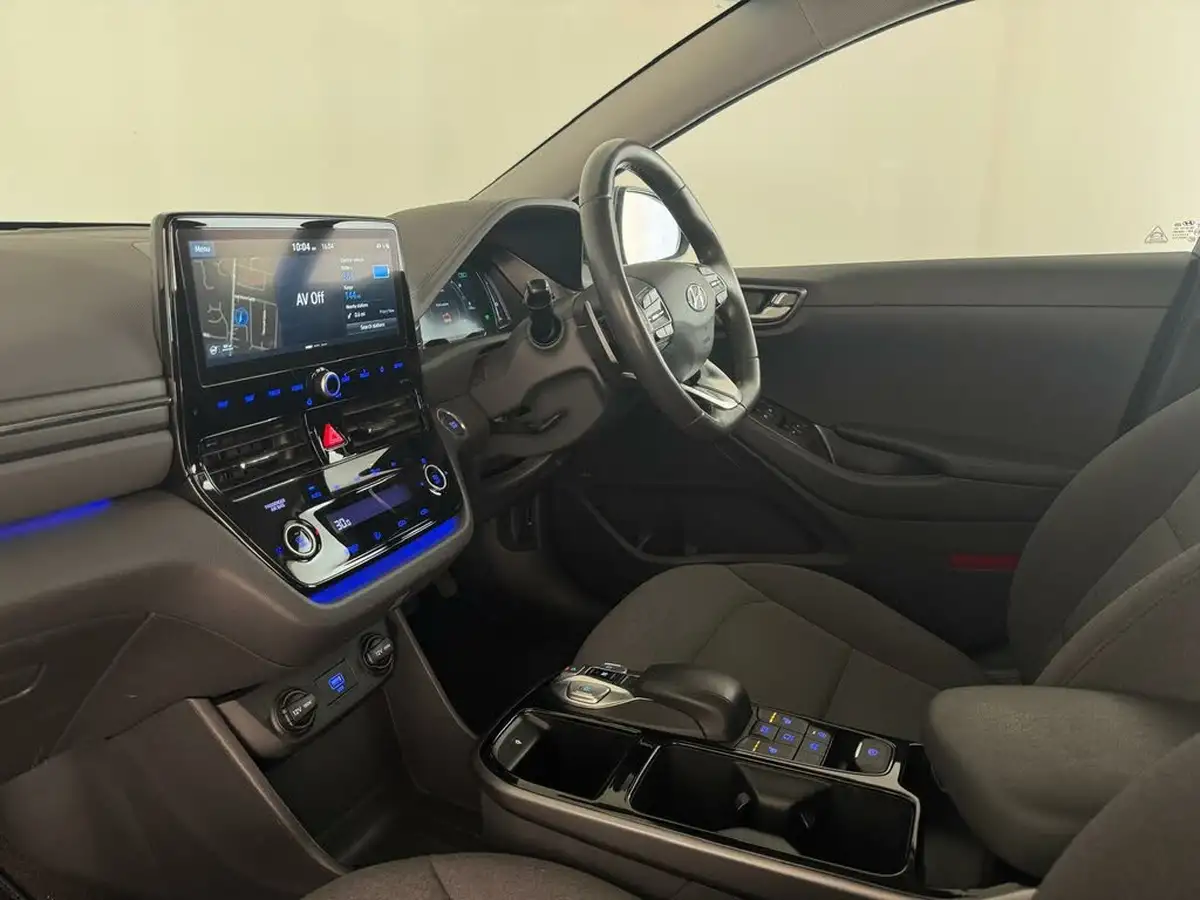 2022-hyundai-ioniq-e-premium-electric-big-12