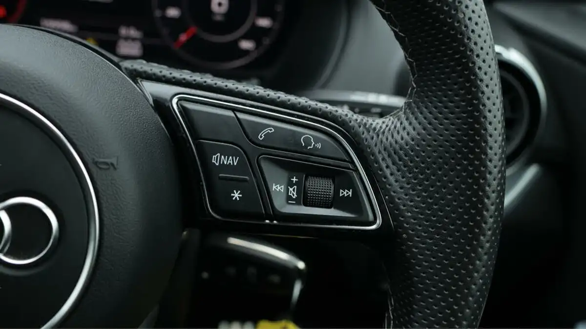 2022-audi-q2-15-35-tfsi-s-line-tronic-big-26