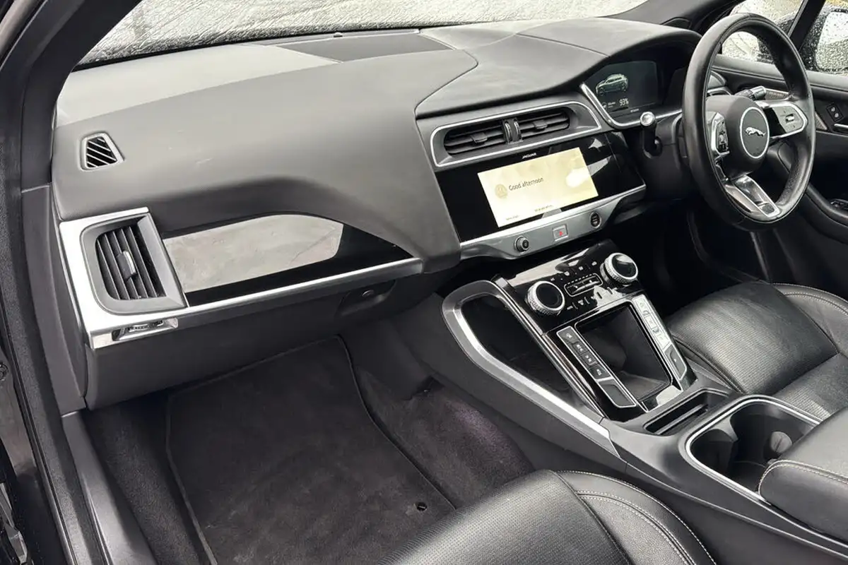 2021-jaguar-i-pace-ev400-black-big-9