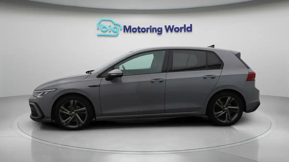 2021-volkswagen-golf-big-4