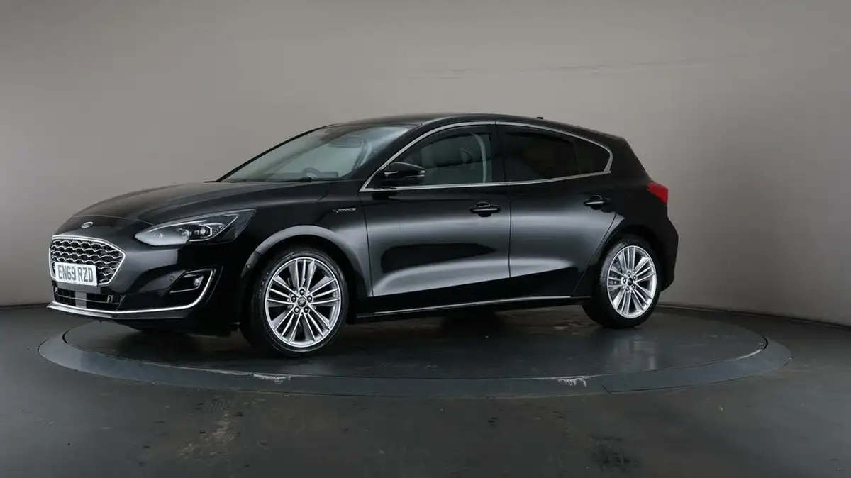 2020-ford-focus-15-vignale-hatchback-big-23