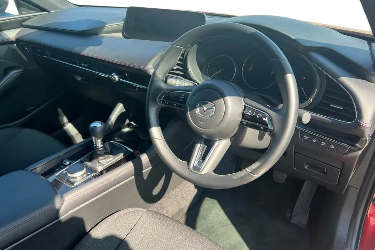 2024-mazda-mazda3-25-e-skyactiv-g-homura-big-9