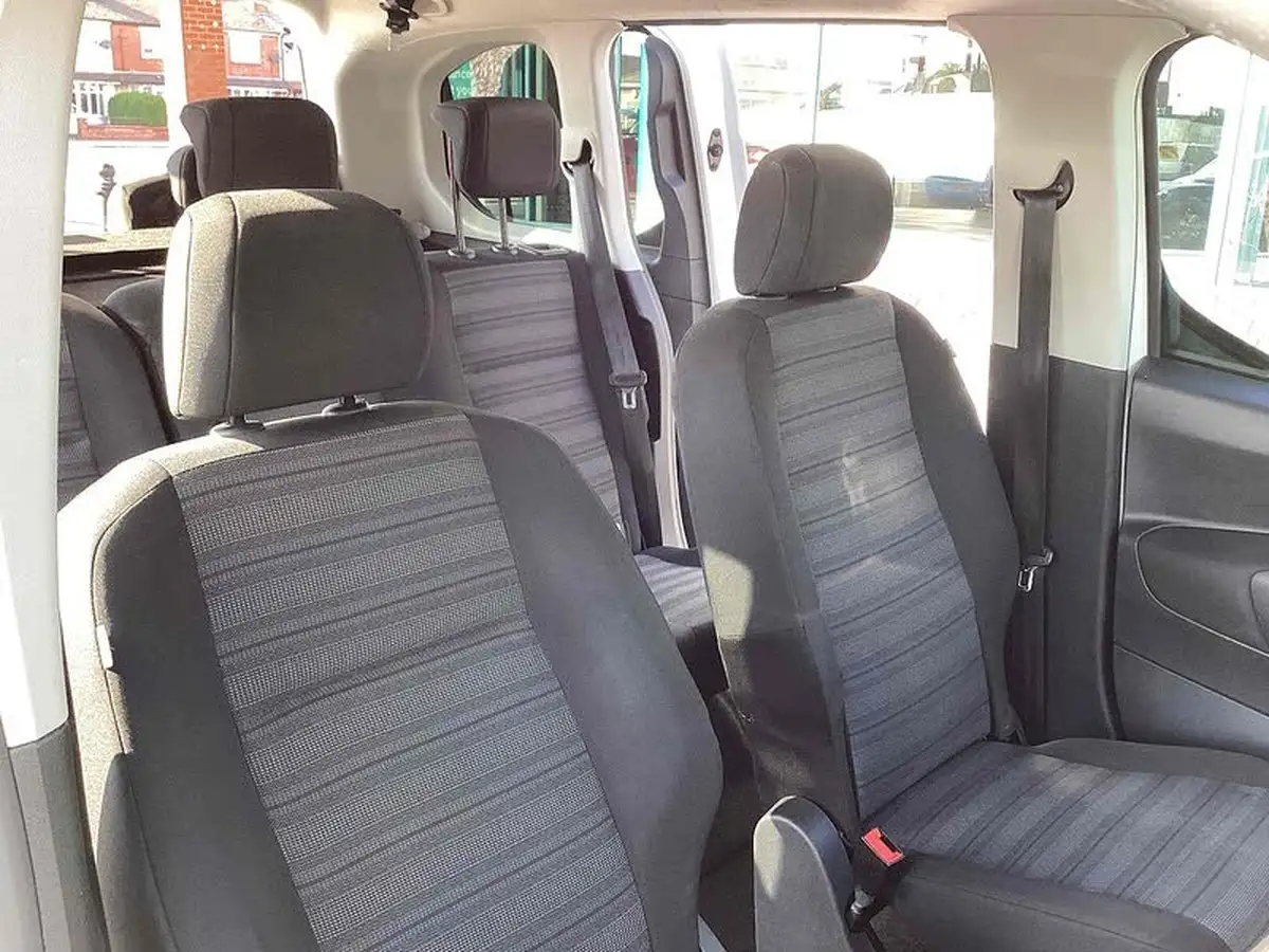 2021-vauxhall-combo-life-15-se-100ps-big-6