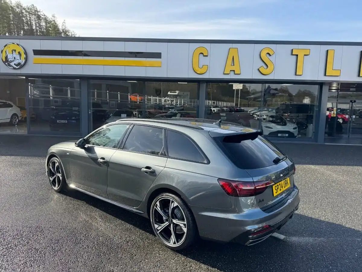 2024-audi-a4-avant-20-40-tfsi-black-edition-big-3