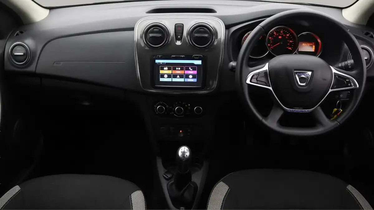 2020-dacia-sandero-stepway-09-tce-comfort-big-12