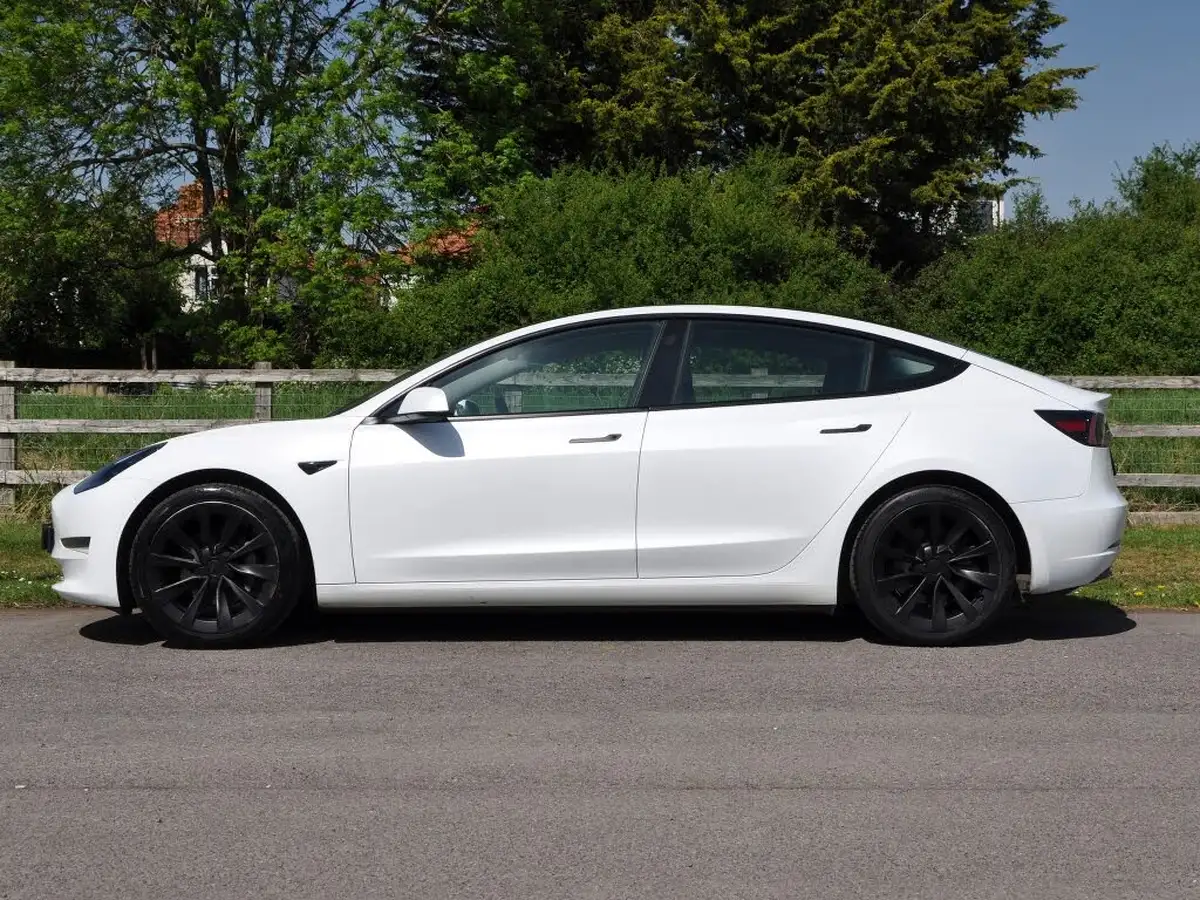2021-tesla-model-3-e-long-range-4x4-big-29