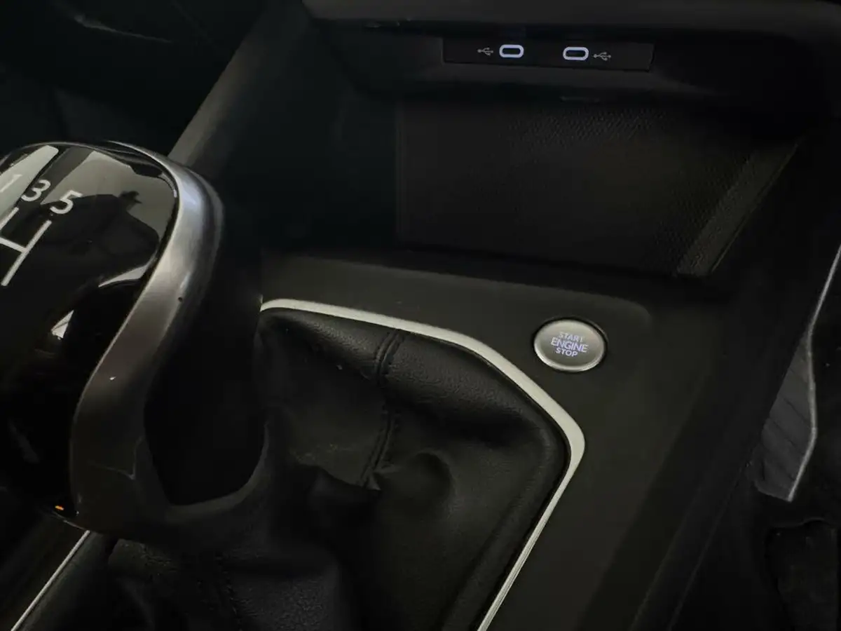 2021-volkswagen-golf-10-tsi-life-estate-big-19