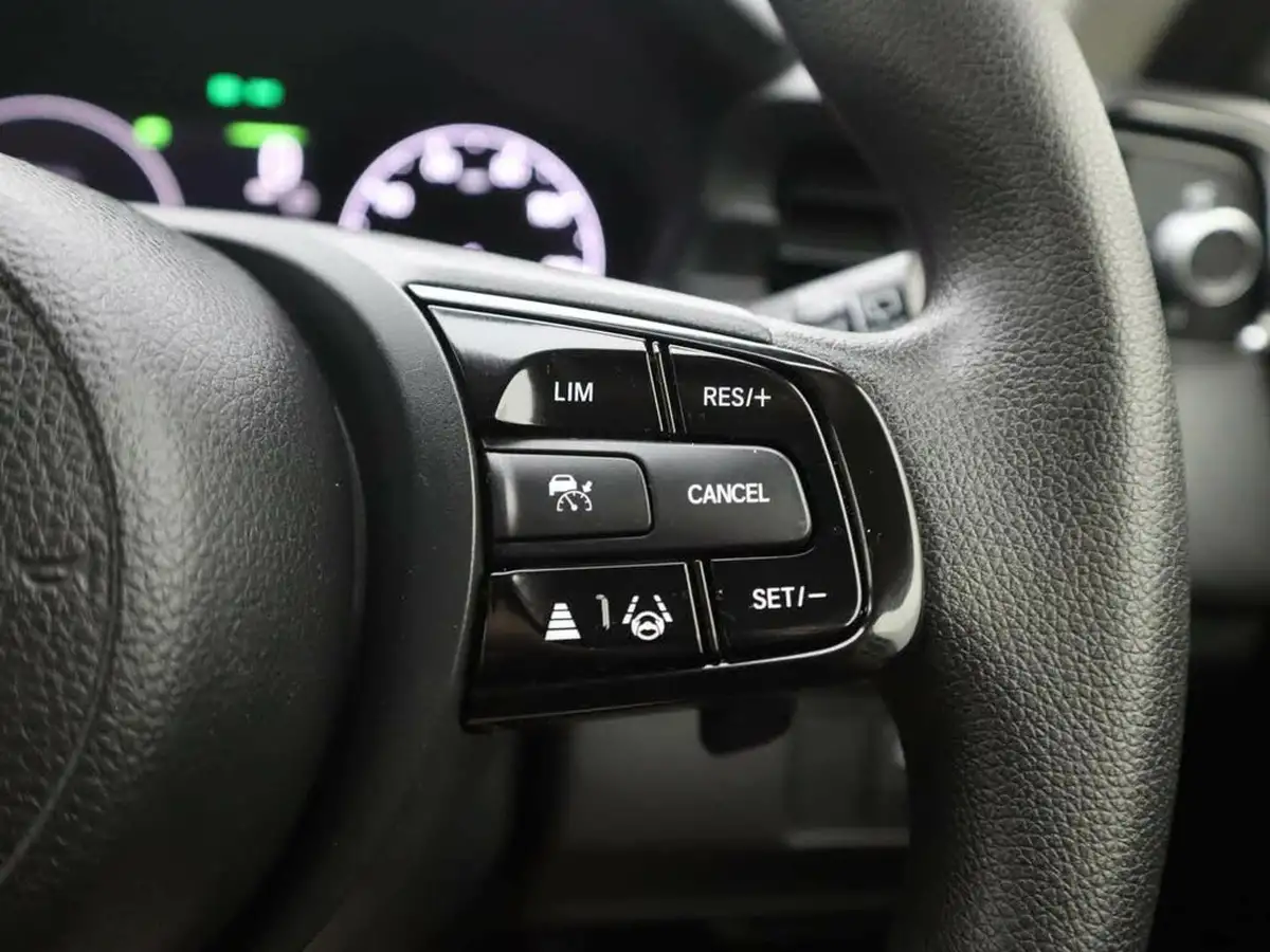 2022-honda-hr-v-15-i-mmd-elegance-big-22