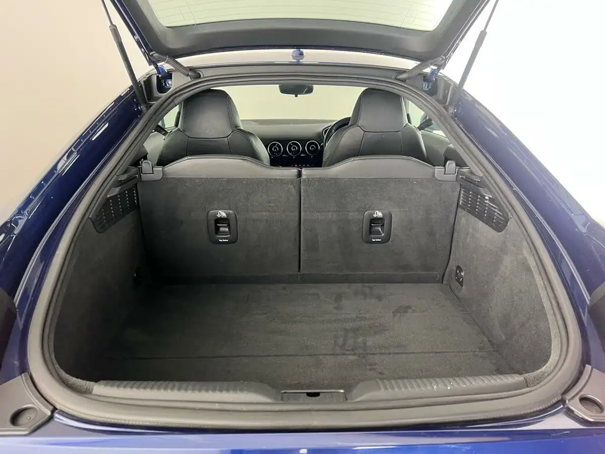 2015-audi-tt-coupe-20-tdi-s-line-big-8