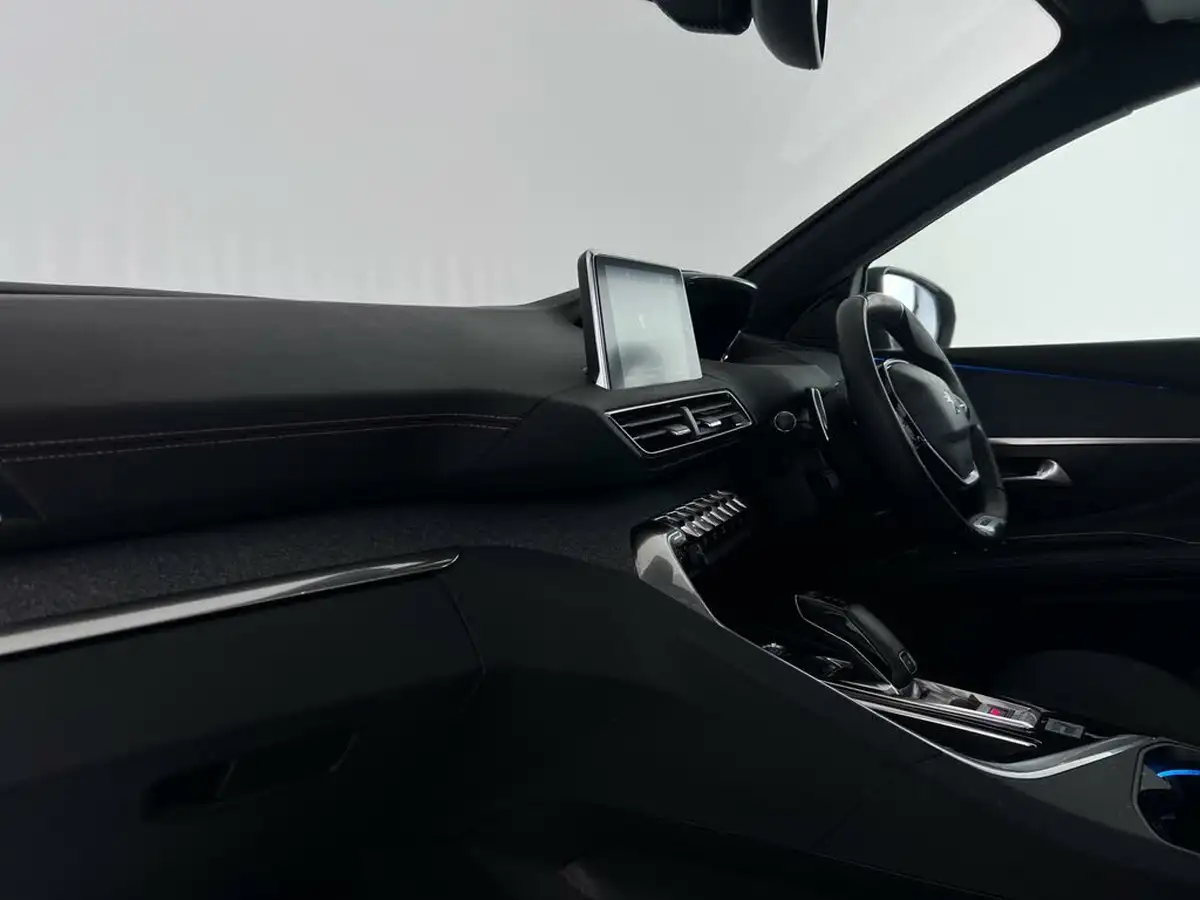 2019-peugeot-3008-suv-12-puretech-gt-line-eat8-big-11